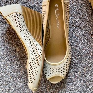 Chinese laundry wedge heels peep toe size 9